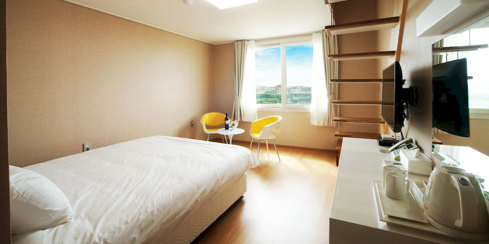 Hotel Ciel Bleu Jeju Exteriör bild