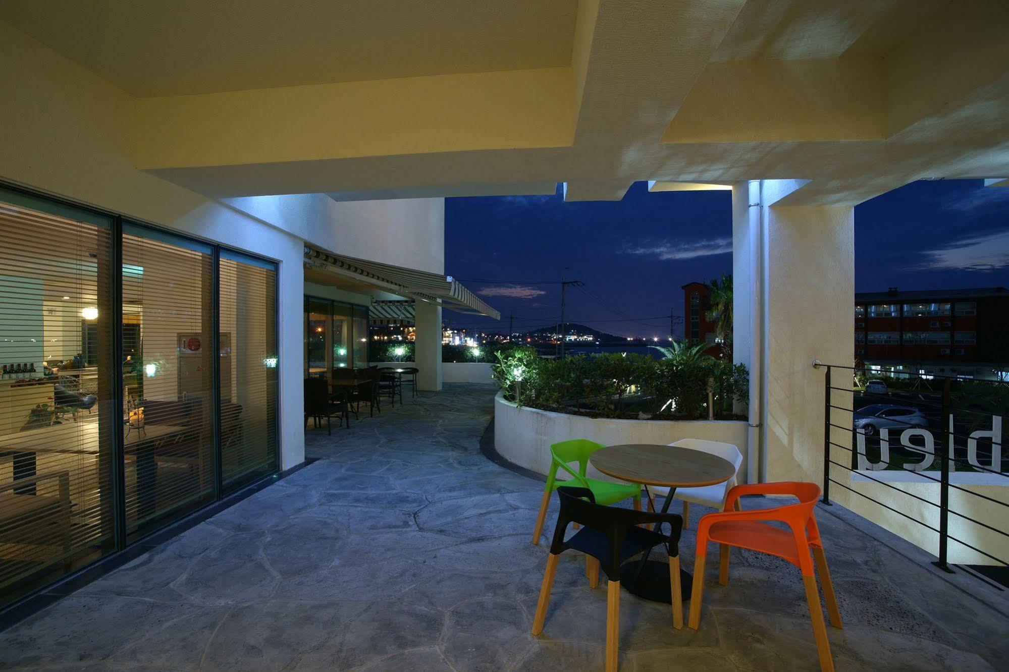 Hotel Ciel Bleu Jeju Exteriör bild